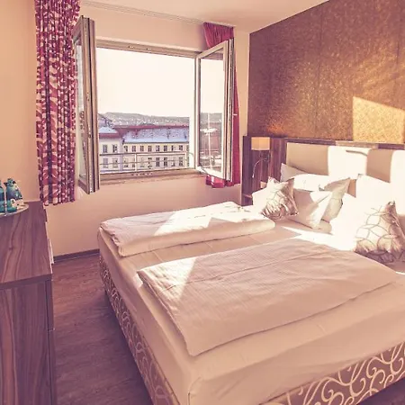 Huerner Hotel 2*