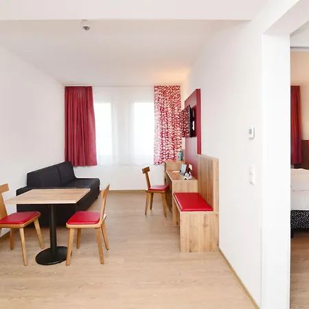 Huerner Otel